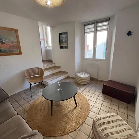 Apartment In Ile Rousse With Sea View