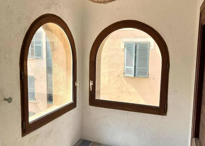 Appartement In Ile Rousse With Sea View